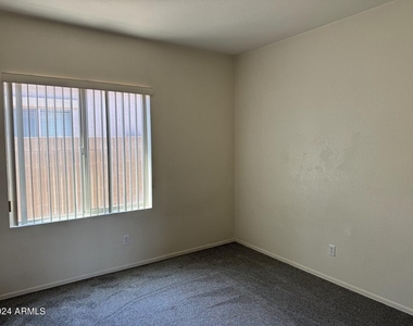 9401 W Berkeley Road - Photo Thumbnail 15
