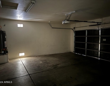 9401 W Berkeley Road - Photo Thumbnail 22