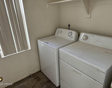 9401 W Berkeley Road - Photo Thumbnail 12