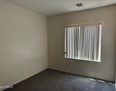 9401 W Berkeley Road - Photo Thumbnail 17