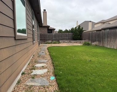 15704 Oak Pointe Drive - Photo Thumbnail 7