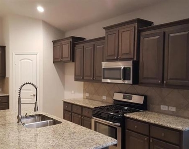 15704 Oak Pointe Drive - Photo Thumbnail 2