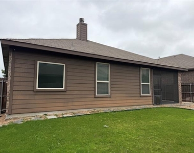15704 Oak Pointe Drive - Photo Thumbnail 8