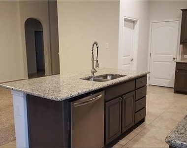 15704 Oak Pointe Drive - Photo Thumbnail 3