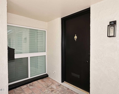 4111 N 87th Place - Photo Thumbnail 5