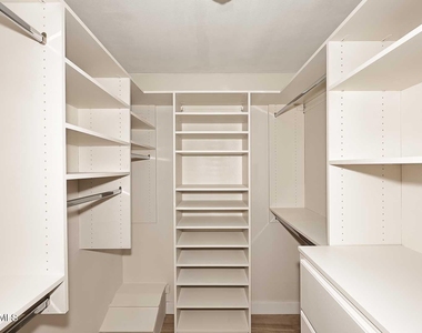 4111 N 87th Place - Photo Thumbnail 22