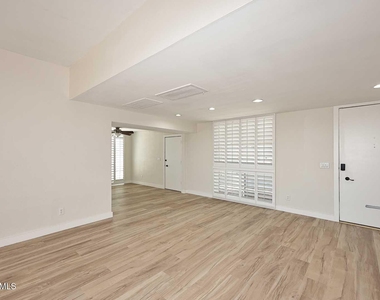 4111 N 87th Place - Photo Thumbnail 12