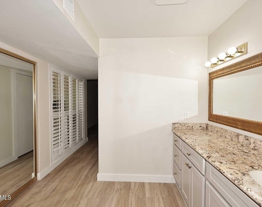 4111 N 87th Place - Photo Thumbnail 24