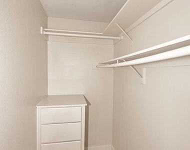 4111 N 87th Place - Photo Thumbnail 32