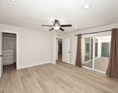 4111 N 87th Place - Photo Thumbnail 31