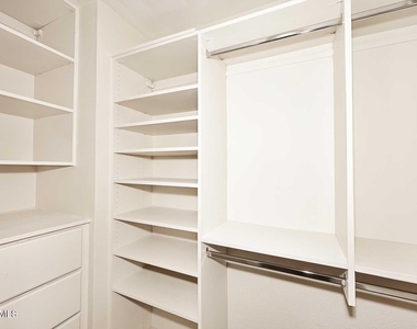 4111 N 87th Place - Photo Thumbnail 27