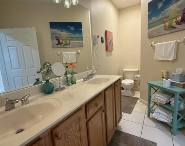 8233 Mulligan Circle - Photo Thumbnail 12