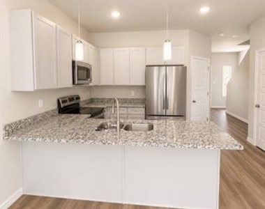3121 Lumber Street - Photo Thumbnail 1