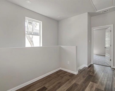 3121 Lumber Street - Photo Thumbnail 4