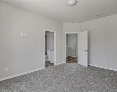 3121 Lumber Street - Photo Thumbnail 5