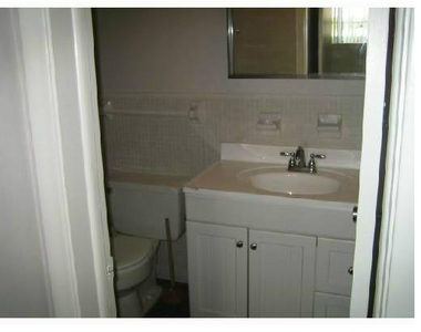 1851 Ne 62nd Street Ne - Photo Thumbnail 1