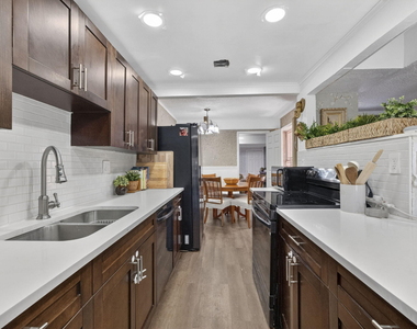 5617 Nw 16th Street - Photo Thumbnail 8
