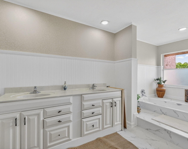 5617 Nw 16th Street - Photo Thumbnail 15