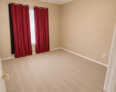 9923 E Forge Avenue - Photo Thumbnail 11