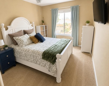 9923 E Forge Avenue - Photo Thumbnail 6
