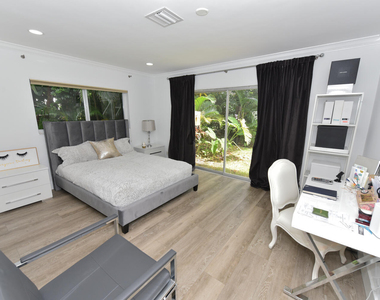880 Hickory Terrace - Photo Thumbnail 21