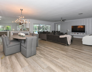 880 Hickory Terrace - Photo Thumbnail 13