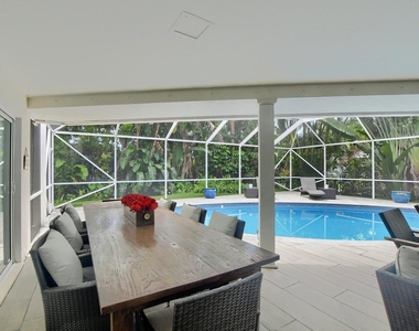 880 Hickory Terrace - Photo Thumbnail 29