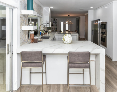 880 Hickory Terrace - Photo Thumbnail 10