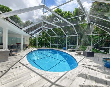 880 Hickory Terrace - Photo Thumbnail 31