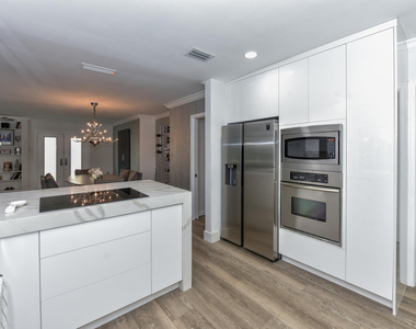 880 Hickory Terrace - Photo Thumbnail 7