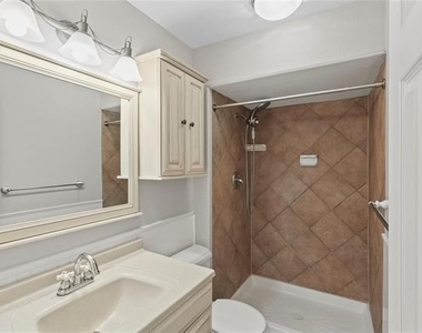 1637 Dell Oak Drive - Photo Thumbnail 18