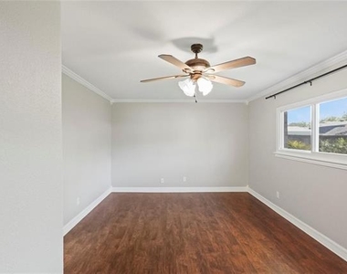 1637 Dell Oak Drive - Photo Thumbnail 16