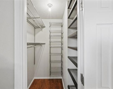 1637 Dell Oak Drive - Photo Thumbnail 13
