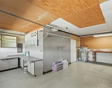 1637 Dell Oak Drive - Photo Thumbnail 24