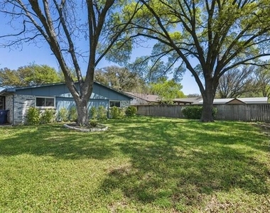 1637 Dell Oak Drive - Photo Thumbnail 21