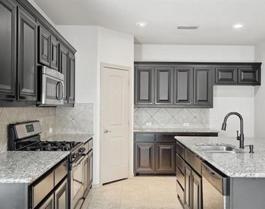 15628 Carlton Oaks Drive - Photo Thumbnail 4