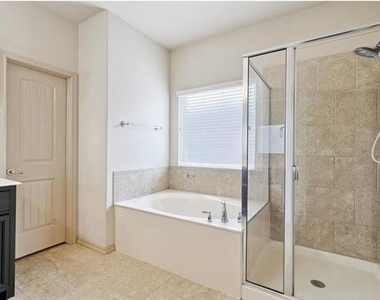 15628 Carlton Oaks Drive - Photo Thumbnail 18