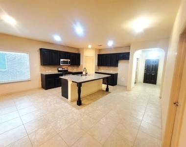 15628 Carlton Oaks Drive - Photo Thumbnail 5