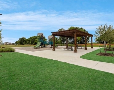 2600 Rocket Bend Drive - Photo Thumbnail 38