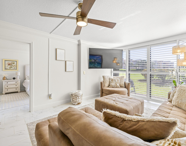 2400 S Ocean Drive - Photo Thumbnail 11