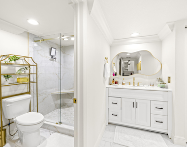 2400 S Ocean Drive - Photo Thumbnail 17