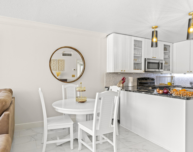 2400 S Ocean Drive - Photo Thumbnail 5