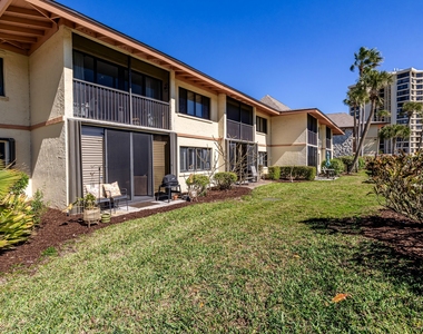2400 S Ocean Drive - Photo Thumbnail 21