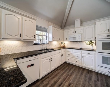 6650 Lovington Drive - Photo Thumbnail 8