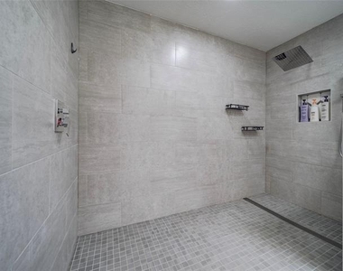 6650 Lovington Drive - Photo Thumbnail 13