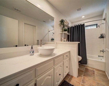 6650 Lovington Drive - Photo Thumbnail 15