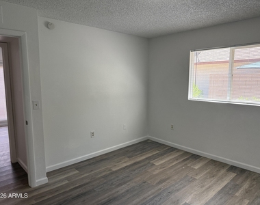 860 E Brown Road - Photo Thumbnail 10