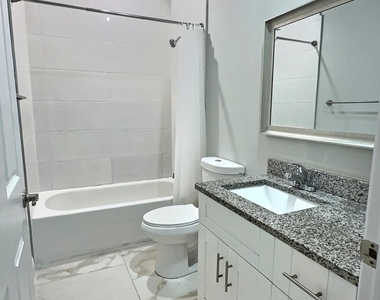 413 Martin Avenue - Photo Thumbnail 12