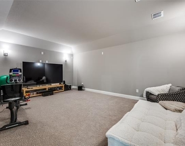 13474 Chalet Avenue - Photo Thumbnail 27