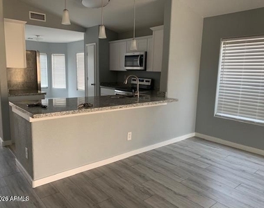 6611 W Desert Hollow Drive - Photo Thumbnail 1